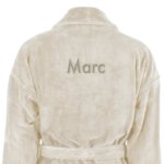 🖼️ 189329-1-bademantel-mit-namen-herren.png | Individuelle 🎁 persönliche 🎁 personalisierte Geschenke bedruckt ▪ bestickt ▪ graviert Bild von bademantel mit namen herrenpng | Individuelle 🎁 persönliche 🎁 personalisierte Geschenke bedruckt ▪ bestickt ▪ graviert