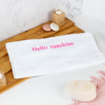 Bild von   handtuch bestickt mit namen djpg | Individuelle 🎁 persönliche 🎁 personalisierte Geschenke bedruckt ▪ bestickt ▪ graviert