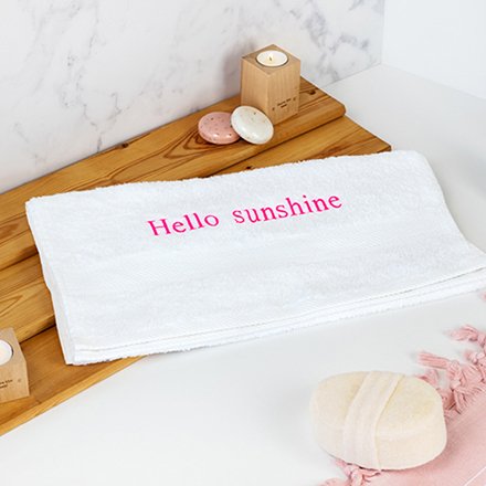 Bild von   handtuch bestickt mit namen wjpg | Individuelle 🎁 persönliche 🎁 personalisierte Geschenke bedruckt ▪ bestickt ▪ graviert