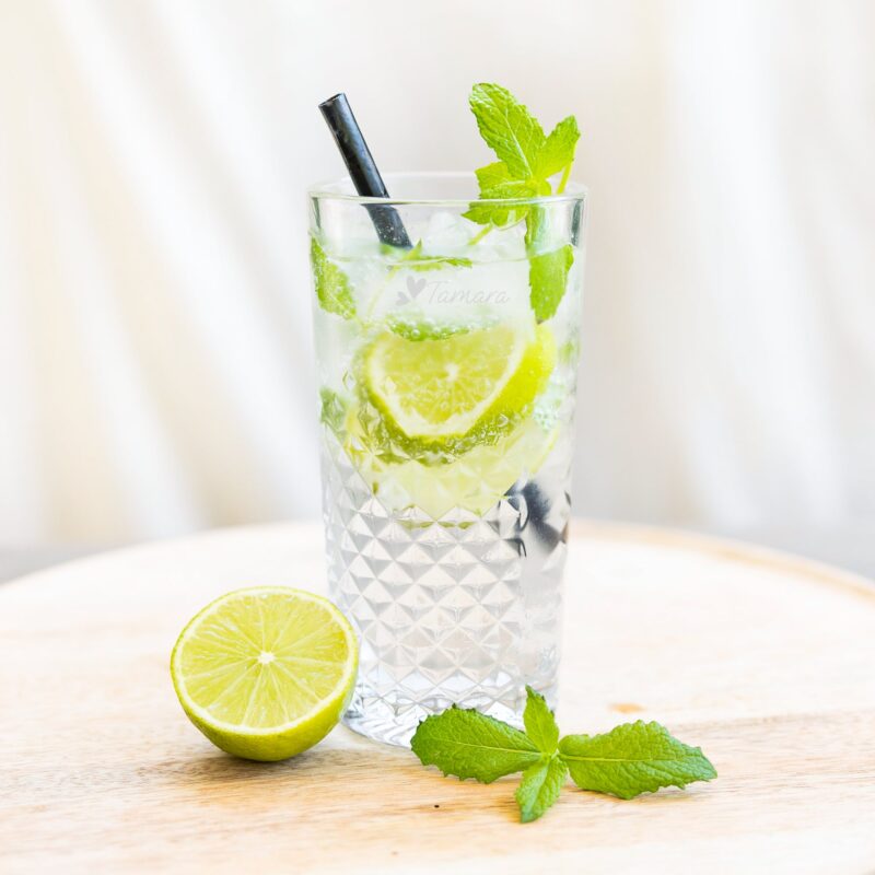 Bild von   cocktailglas mit gravur mojijpg | Individuelle 🎁 persönliche 🎁 personalisierte Geschenke bedruckt ▪ bestickt ▪ graviert