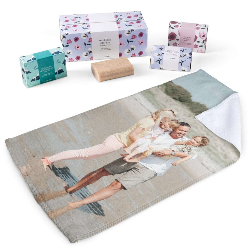 Bild von   geschenkset mit seife und bedrjpg | Individuelle 🎁 persönliche 🎁 personalisierte Geschenke bedruckt ▪ bestickt ▪ graviert