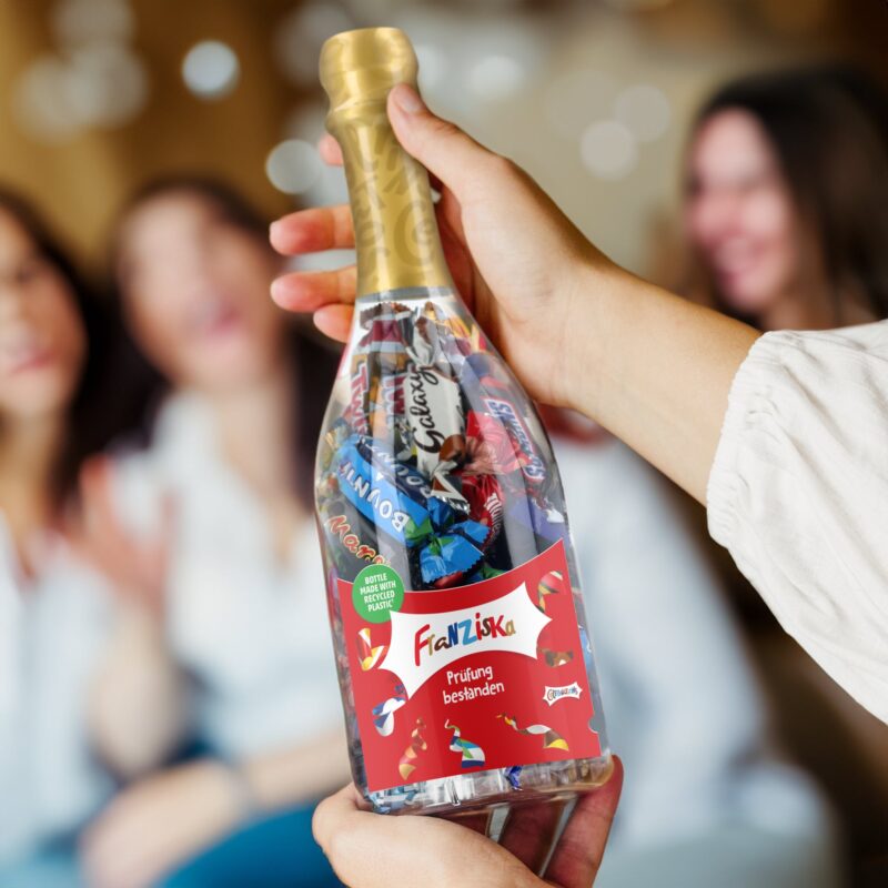 Bild von   celebrations flasche mit namenjpg | Individuelle 🎁 persönliche 🎁 personalisierte Geschenke bedruckt ▪ bestickt ▪ graviert