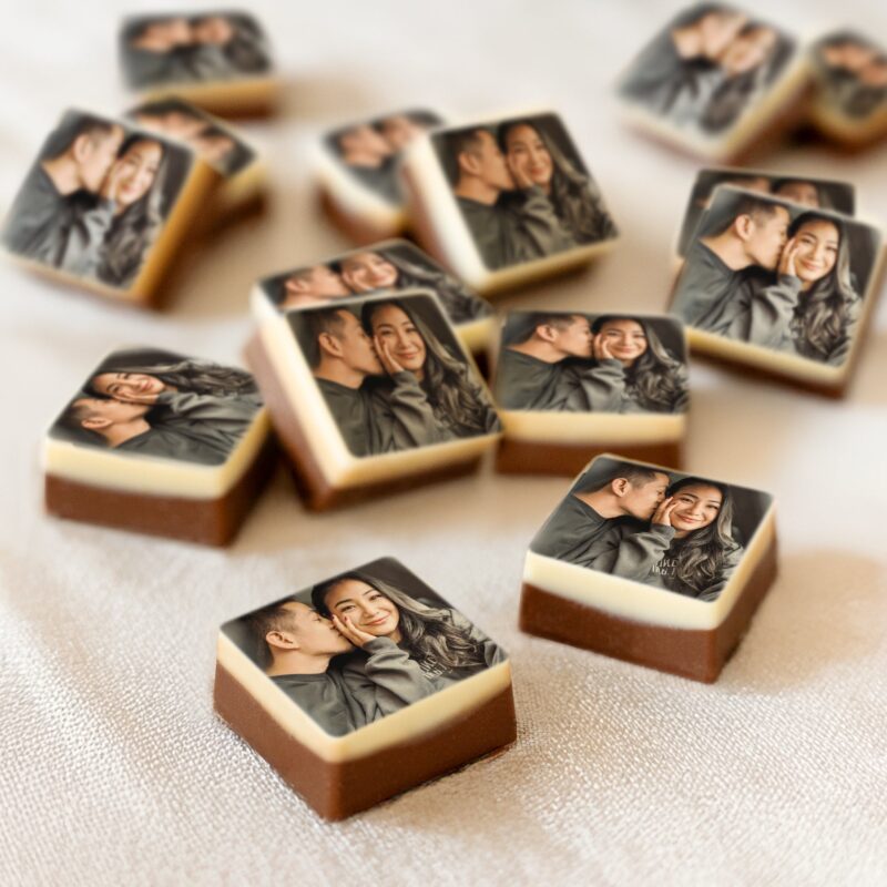 Bild von   pralinen mit foto quadratjpg | Individuelle 🎁 persönliche 🎁 personalisierte Geschenke bedruckt ▪ bestickt ▪ graviert