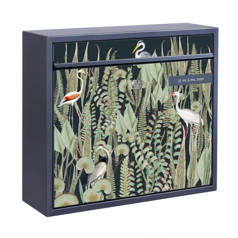 Briefkasten mit eigenem Text Flamingo und Storch mit Pflanzen auf Grün